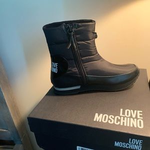 Love Moschino Snow/Rain boots Size 37 US 7